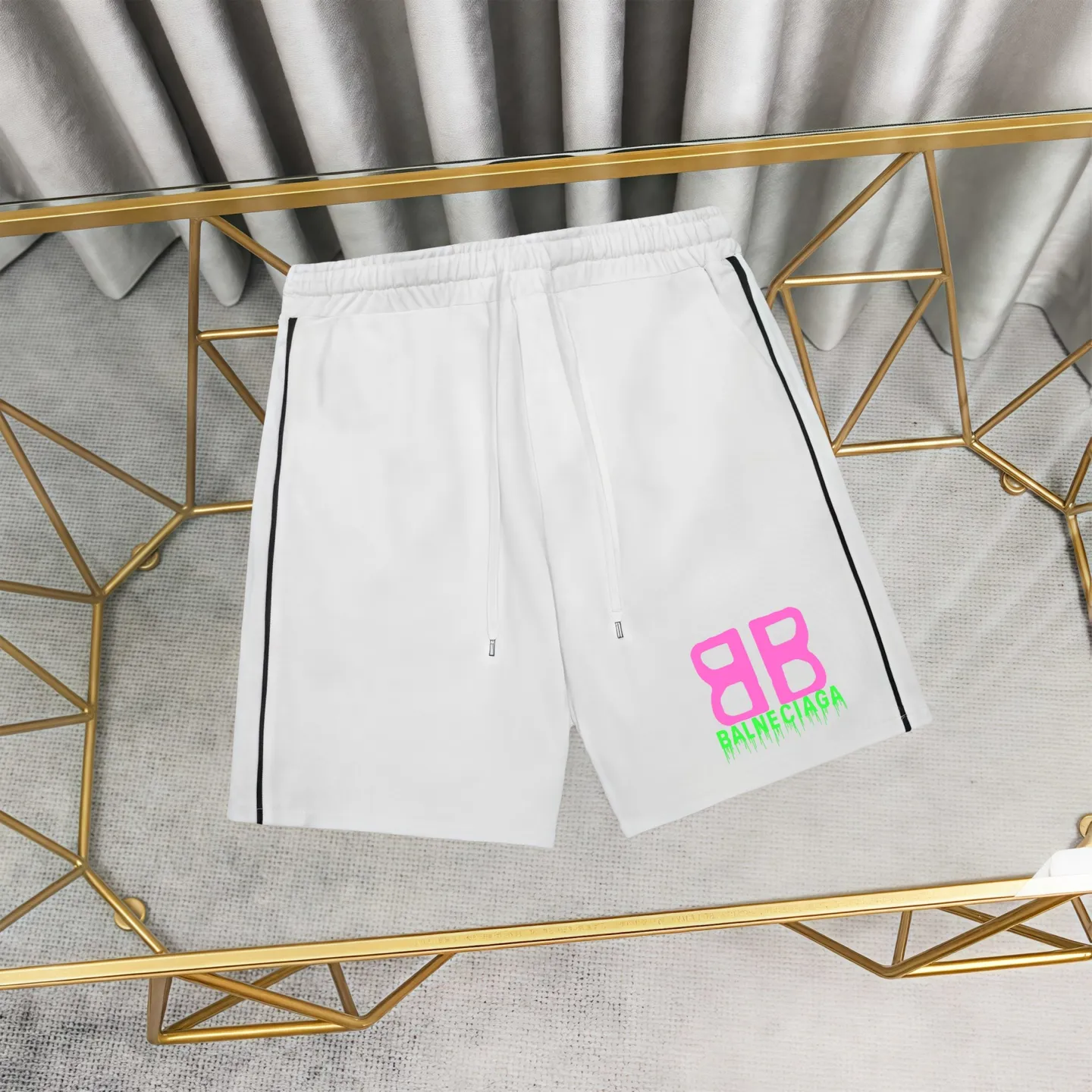Balenciaga 1:1 380 1×1 Same Style logo OS 200 ：Black，White Size：XS-L